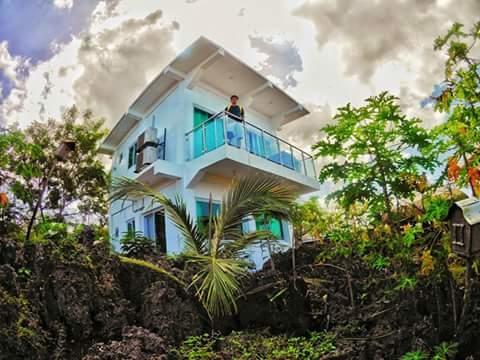 Birdland Beach Club Bolinao Buitenkant foto
