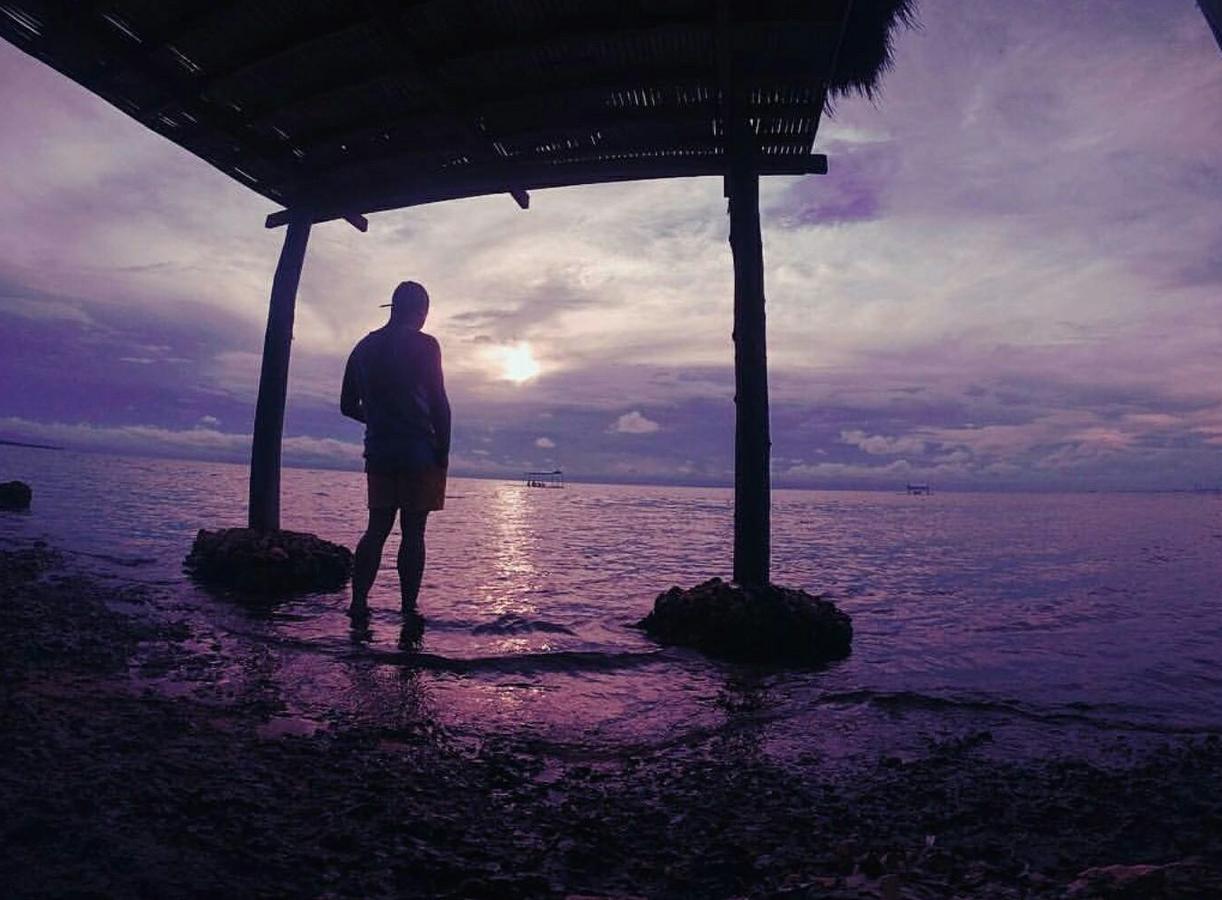 Birdland Beach Club Bolinao Buitenkant foto
