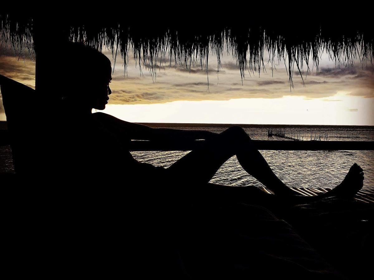 Birdland Beach Club Bolinao Buitenkant foto