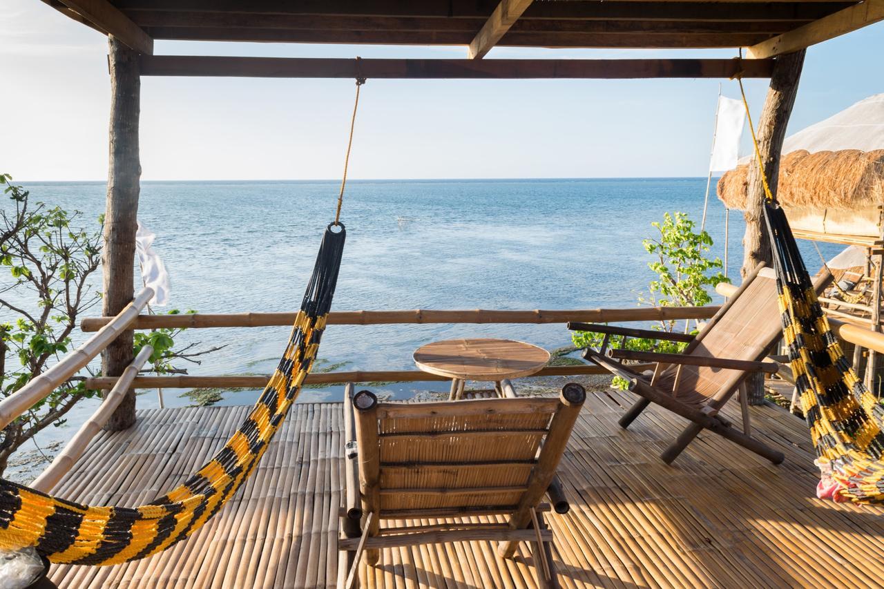 Birdland Beach Club Bolinao Buitenkant foto